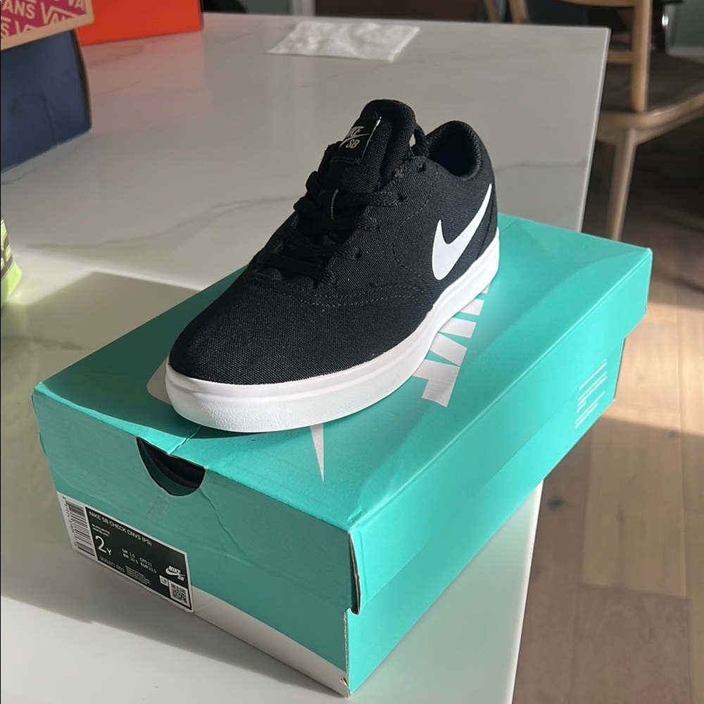 Nike Kids Black Sneakers